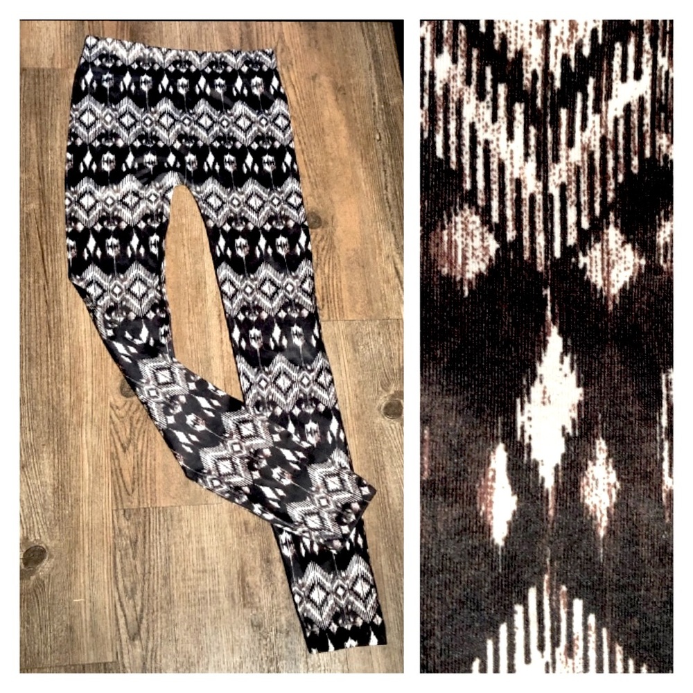 🔥  2/$15  🔥 🆕 Boho Vibe Leggings!
 Leggings by JUST ONE… Brand New!!!